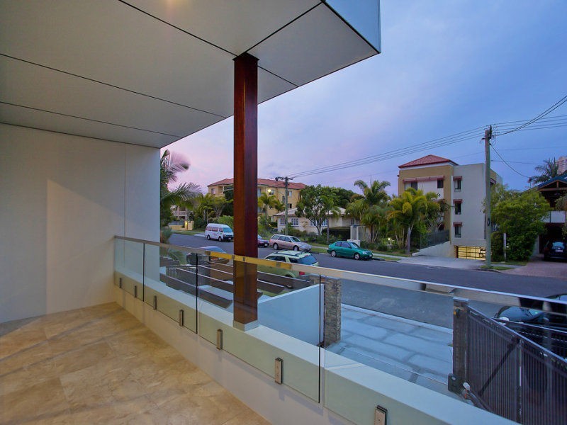 8A & 8B Stephens Street, Burleigh Heads QLD 4220