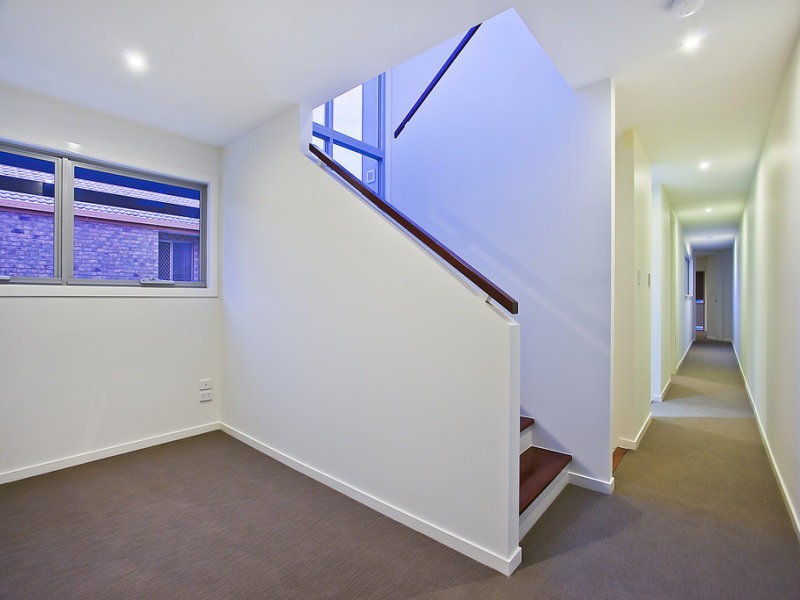 8A & 8B Stephens Street, Burleigh Heads QLD 4220