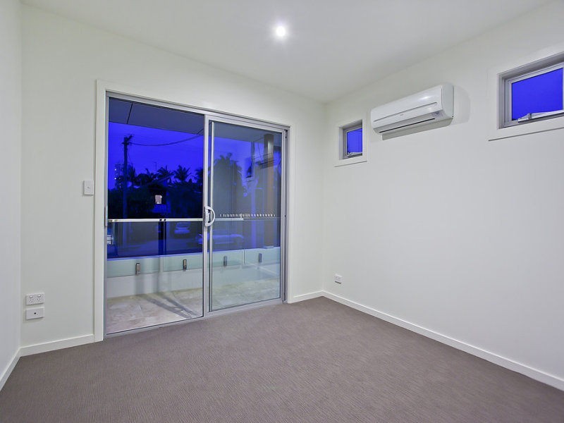 8A & 8B Stephens Street, Burleigh Heads QLD 4220