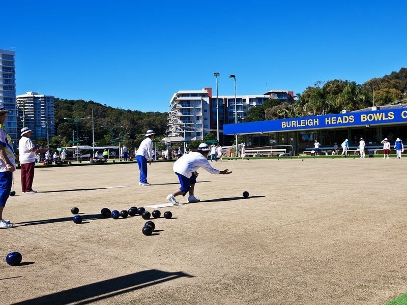 4 Taveuni Street, Burleigh Waters QLD 4220