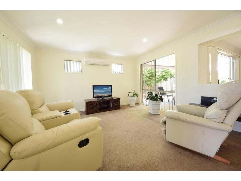 9 Worchester Terrace, Reedy Creek QLD 4227