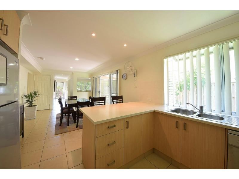 9 Worchester Terrace, Reedy Creek QLD 4227