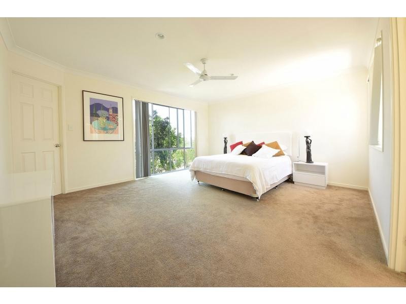 9 Worchester Terrace, Reedy Creek QLD 4227