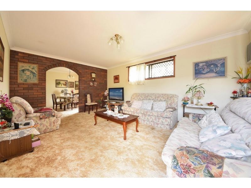 2/80 Dawn Parade, Miami QLD 4220