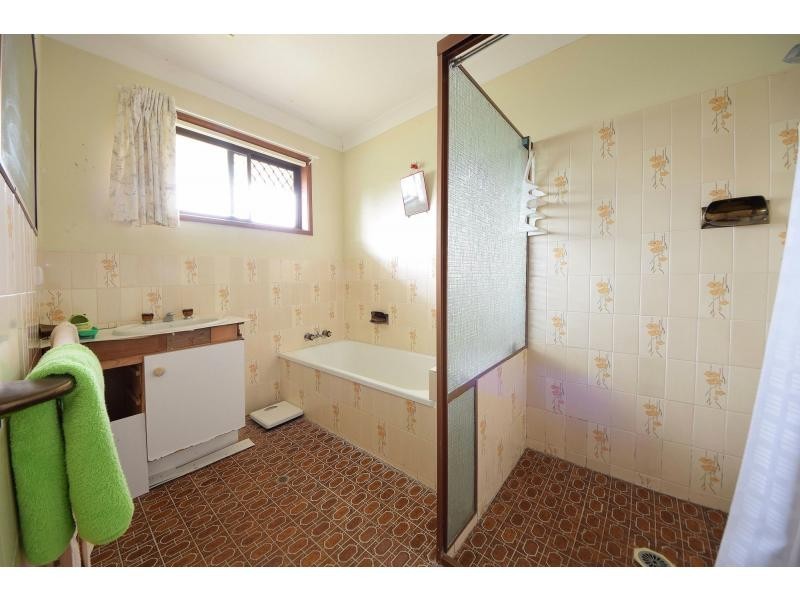 2/80 Dawn Parade, Miami QLD 4220