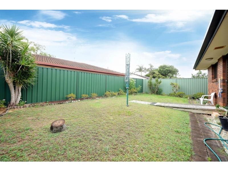 2/80 Dawn Parade, Miami QLD 4220