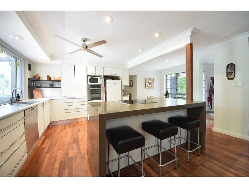 3 Mackay Place, Burleigh Waters QLD 4220