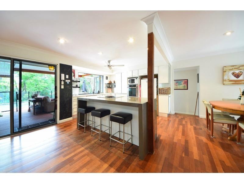 3 Mackay Place, Burleigh Waters QLD 4220