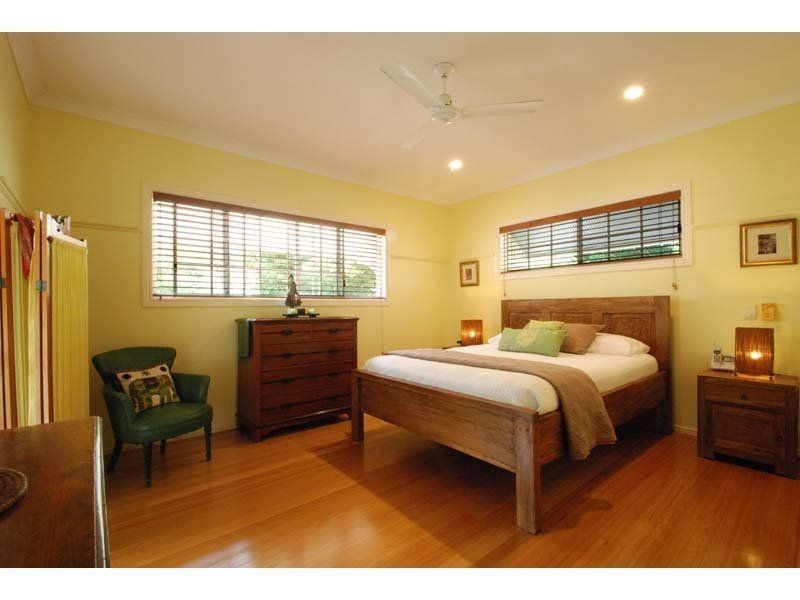 11 Wisteria Court, Tallebudgera Valley QLD 4228