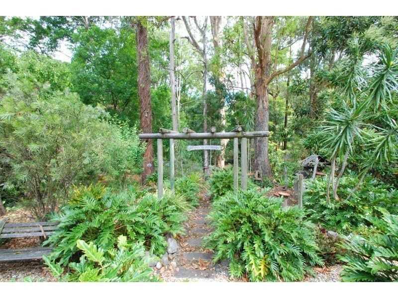 11 Wisteria Court, Tallebudgera Valley QLD 4228