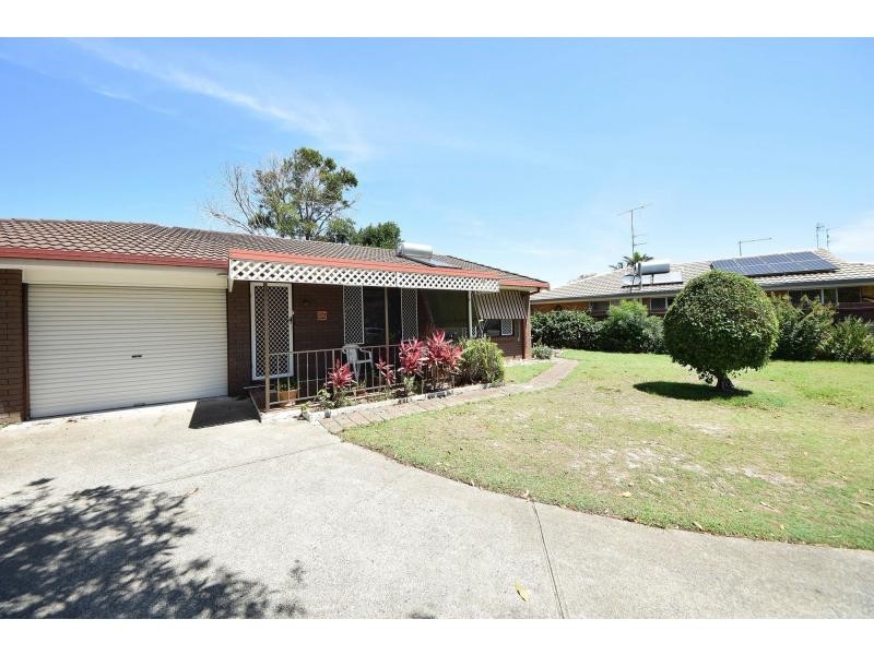 2/9 Russell Court, Miami QLD 4220