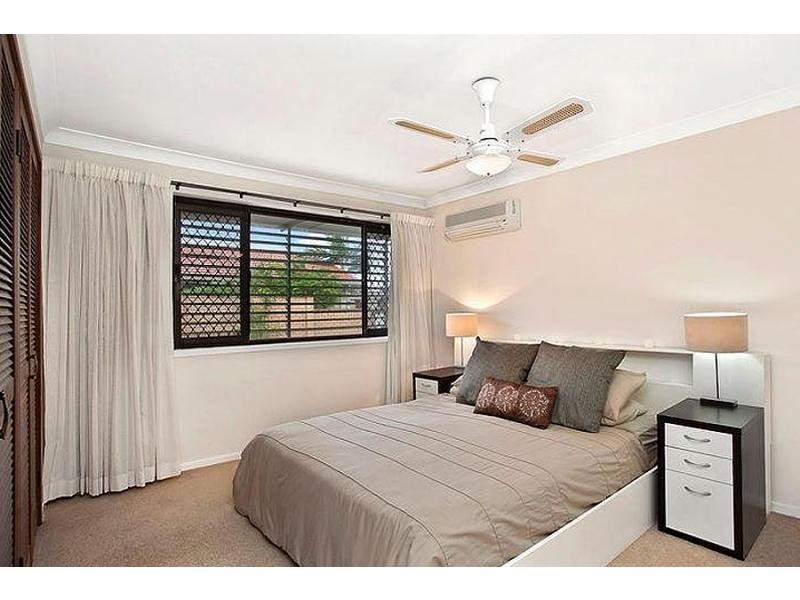 21 Kestrel Drive, Burleigh Waters QLD 4220