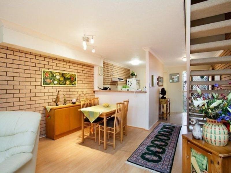 10/105 Christine Ave, Burleigh Waters QLD 4220