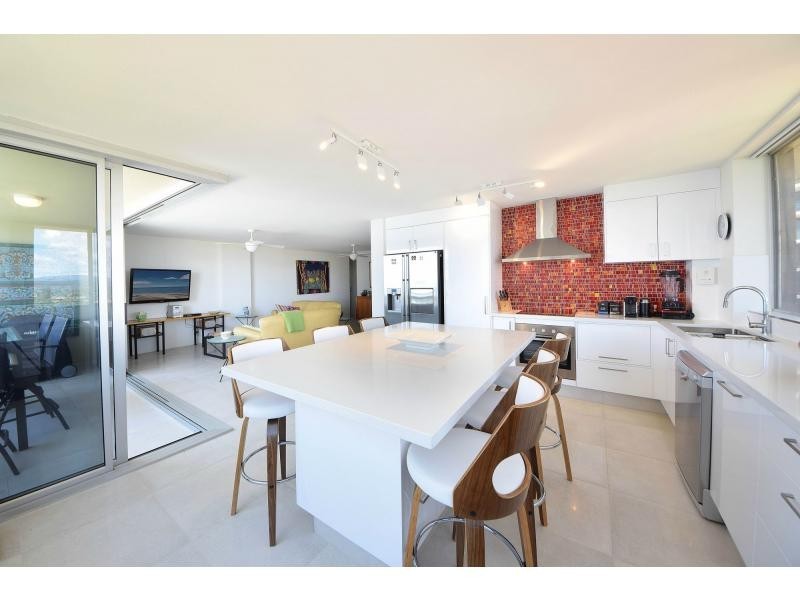 27/24 The Esplanade, Burleigh Heads QLD 4220