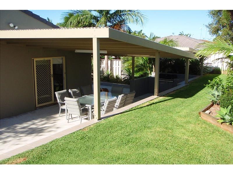 51 Montezuma Drive, Burleigh Waters QLD 4220