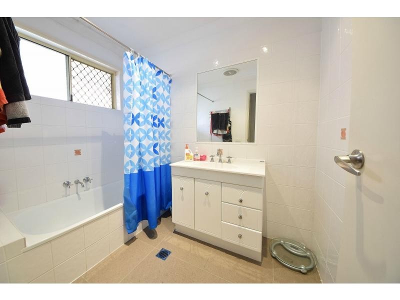 51 Montezuma Drive, Burleigh Waters QLD 4220