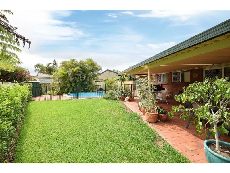 6 Comet Court, Burleigh Waters QLD 4220