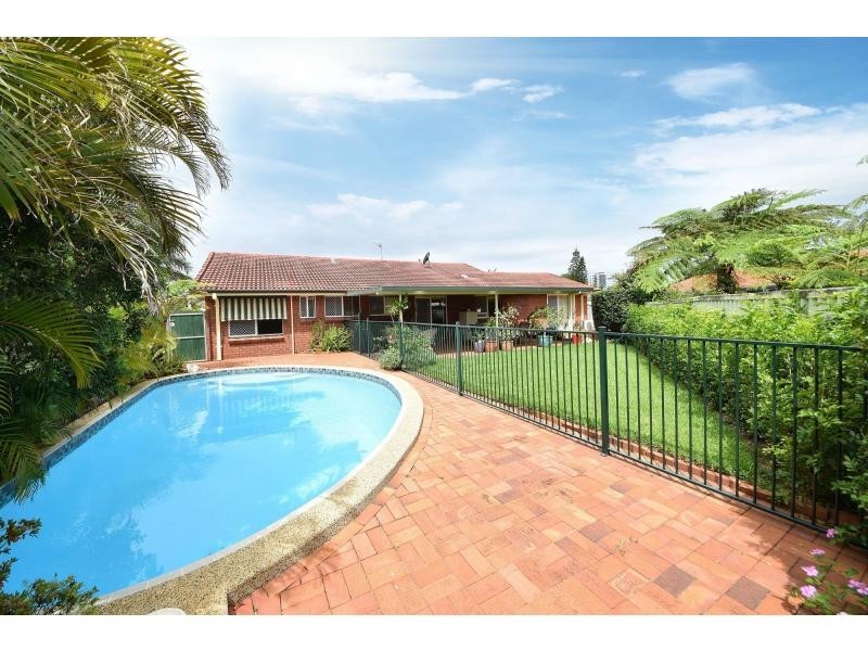 6 Comet Court, Burleigh Waters QLD 4220