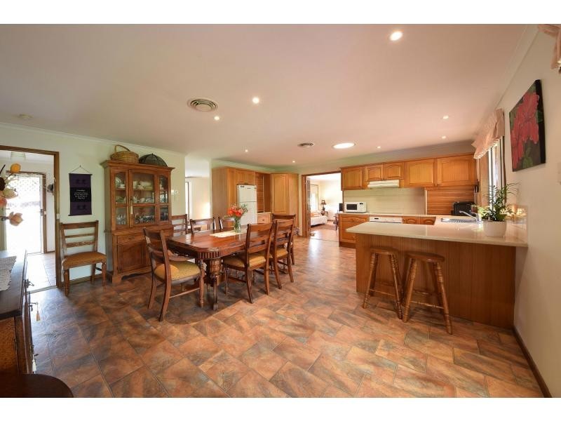 6 Comet Court, Burleigh Waters QLD 4220