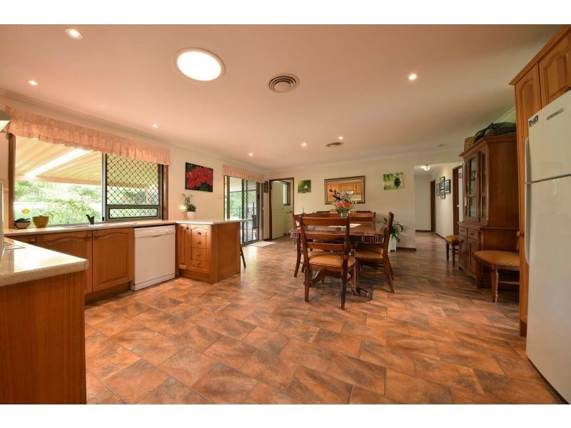 6 Comet Court, Burleigh Waters QLD 4220