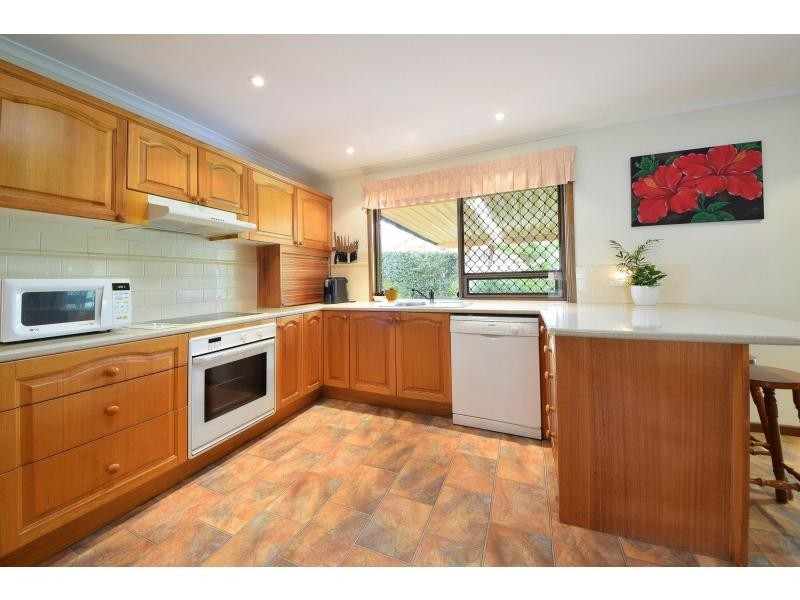 6 Comet Court, Burleigh Waters QLD 4220
