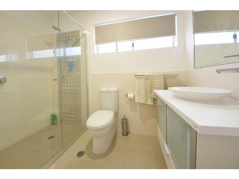 1 Comet Court, Burleigh Waters QLD 4220