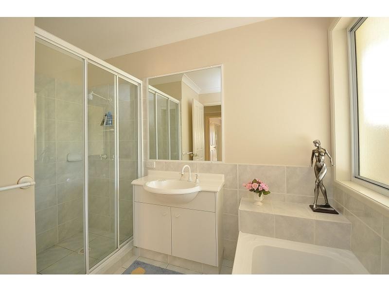 43 Rainbird Close, Burleigh Waters QLD 4220