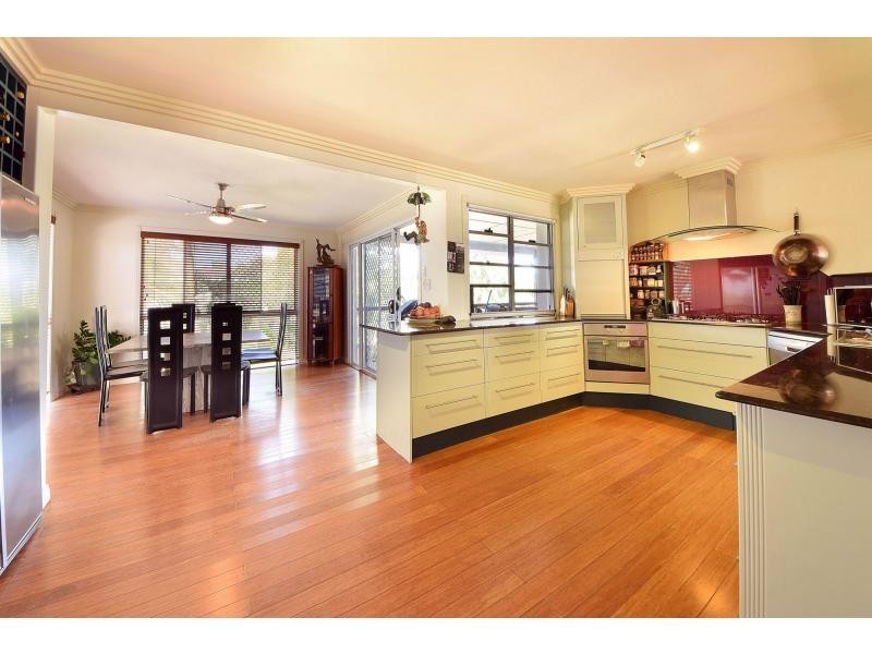 3 Joy Avenue, Burleigh Waters QLD 4220