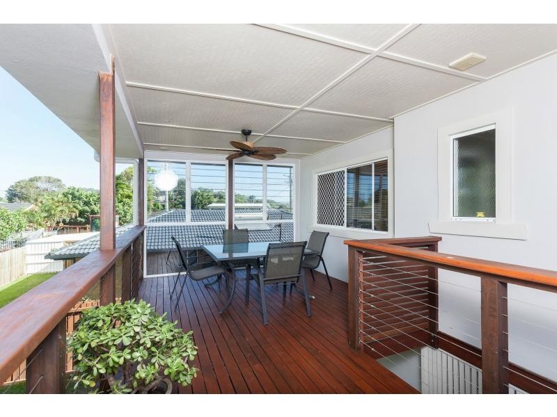 3 Joy Avenue, Burleigh Waters QLD 4220