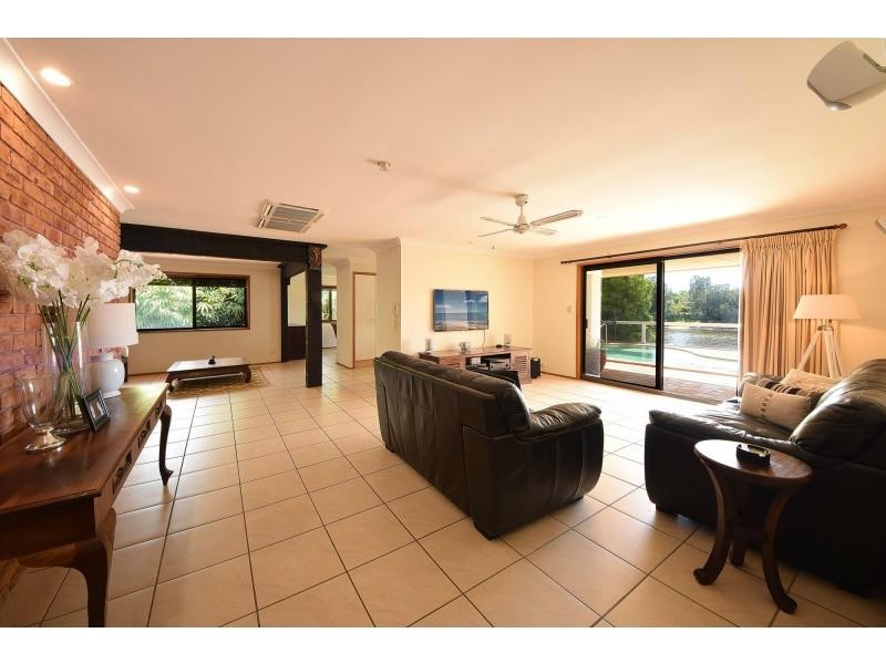 64 Dunlin Drive, Burleigh Waters QLD 4220