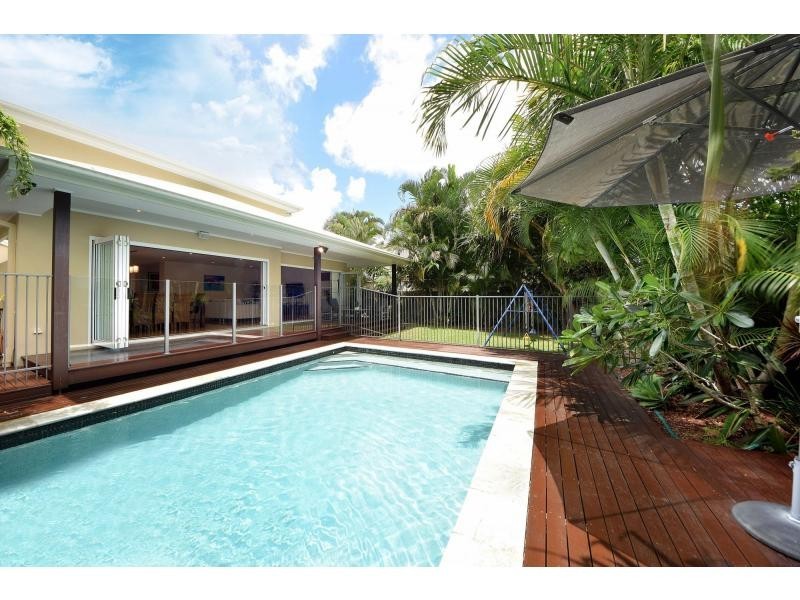 8 Lemana Lane, Burleigh Heads QLD 4220
