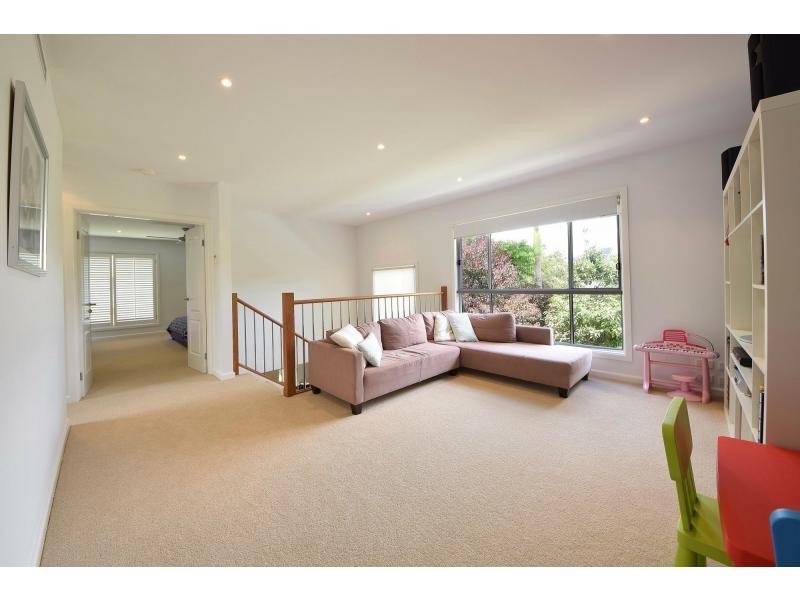 8 Lemana Lane, Burleigh Heads QLD 4220