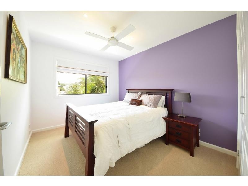 8 Lemana Lane, Burleigh Heads QLD 4220