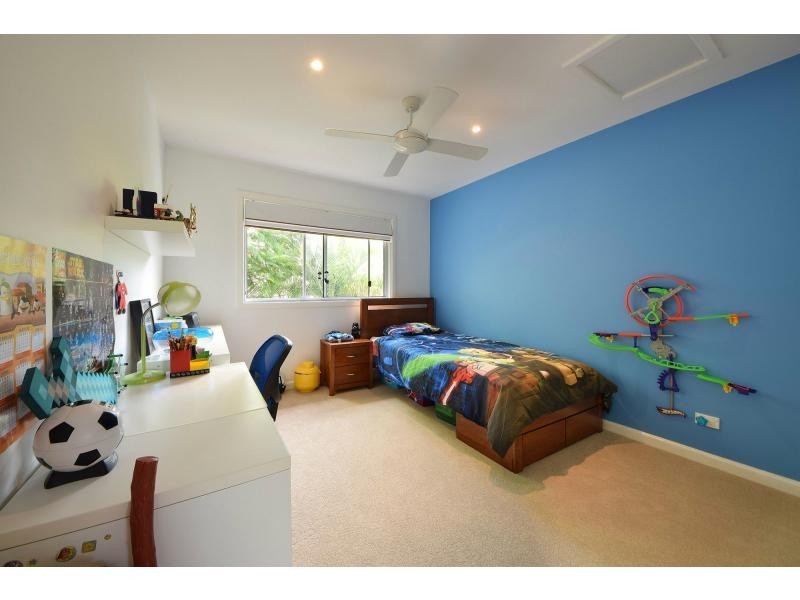 8 Lemana Lane, Burleigh Heads QLD 4220