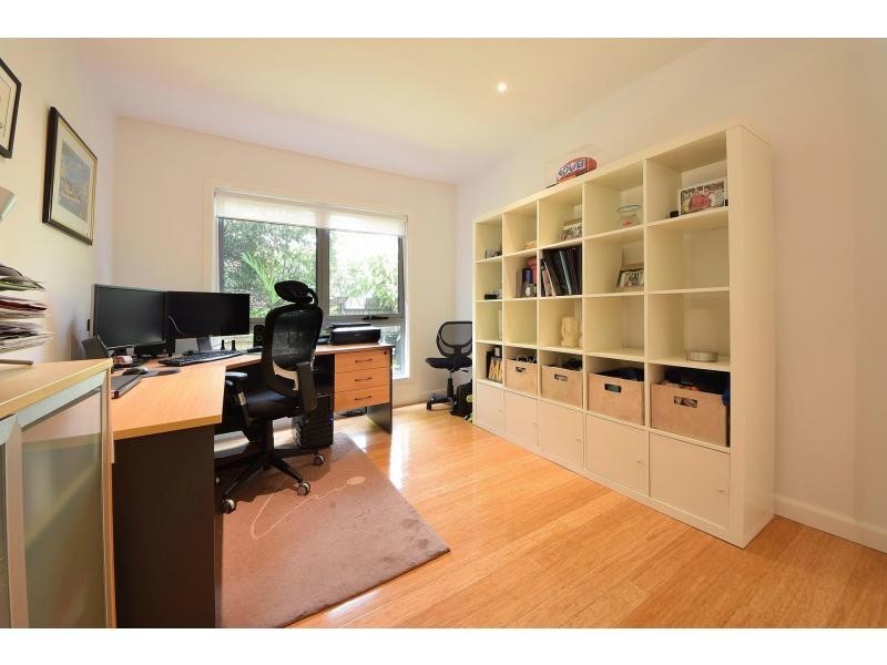 8 Lemana Lane, Burleigh Heads QLD 4220