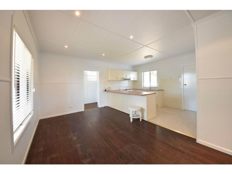 44 Christine Avenue, Miami QLD 4220