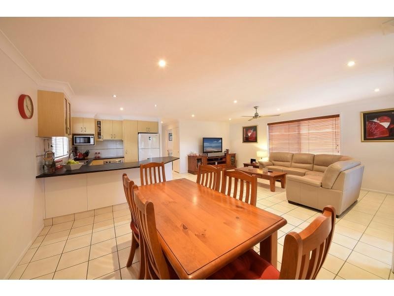 142 Nobby Parade, Miami QLD 4220