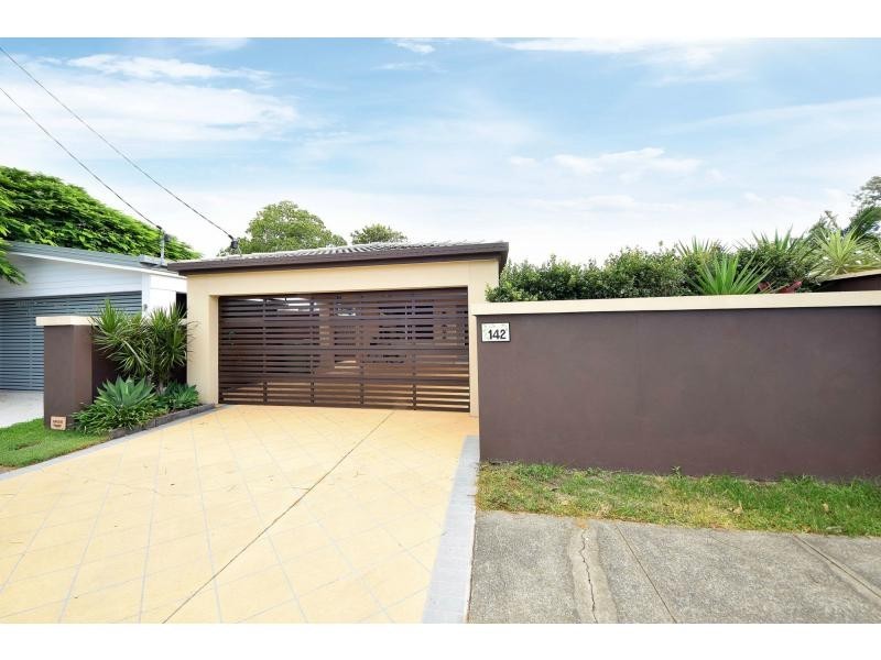 142 Nobby Parade, Miami QLD 4220