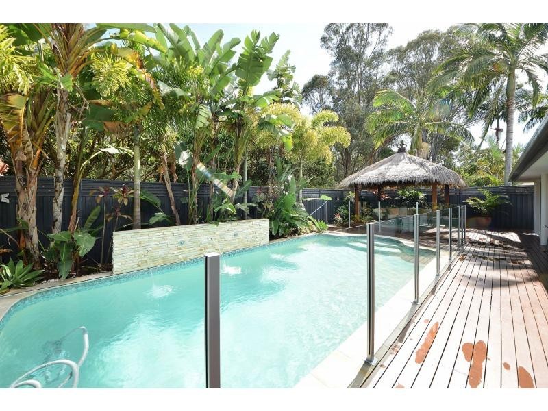 124 Acanthus Avenue, Burleigh Waters QLD 4220