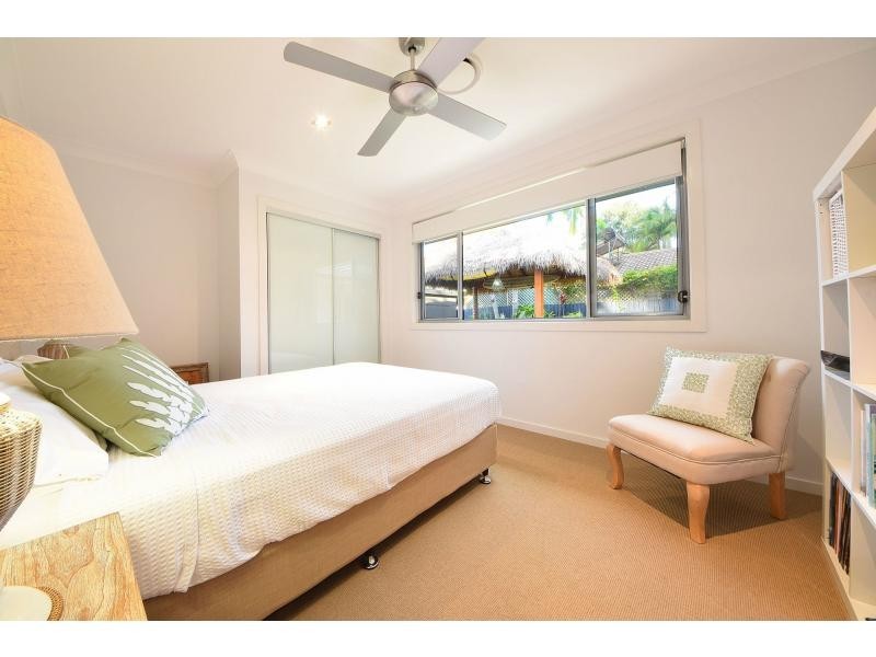 124 Acanthus Avenue, Burleigh Waters QLD 4220