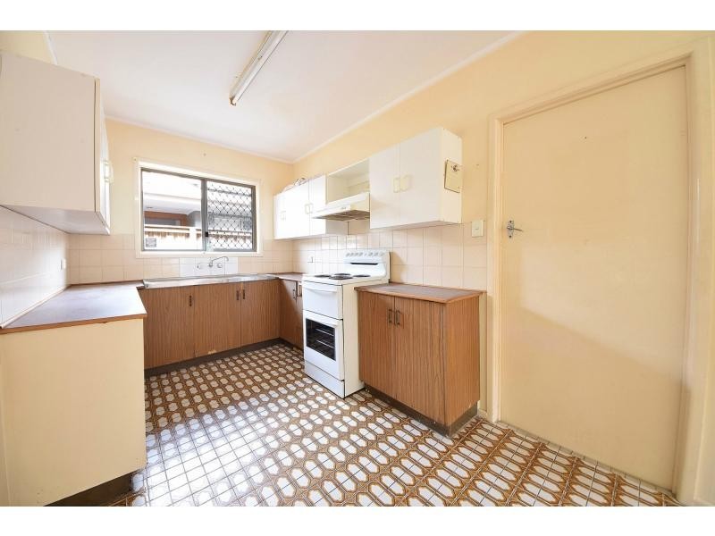 101 Albion Avenue, Miami QLD 4220