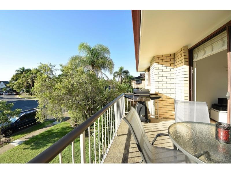 4/9 Duet Drive, Mermaid Waters QLD 4218