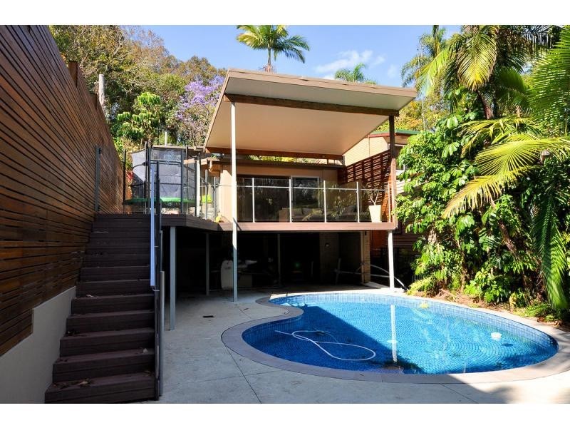 62 Ocean Parade, Burleigh Heads QLD 4220