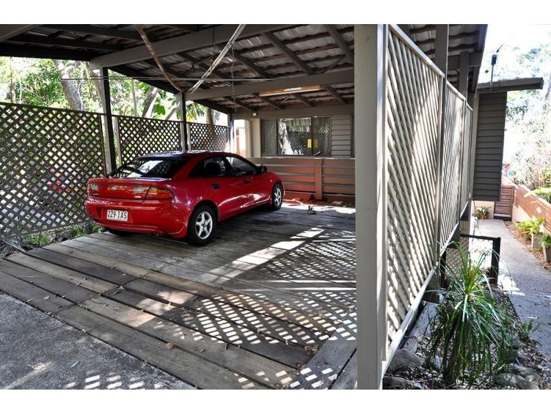 62 Ocean Parade, Burleigh Heads QLD 4220
