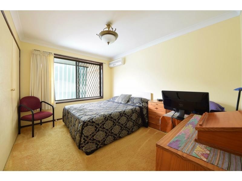 6 Bradley Avenue, Miami QLD 4220