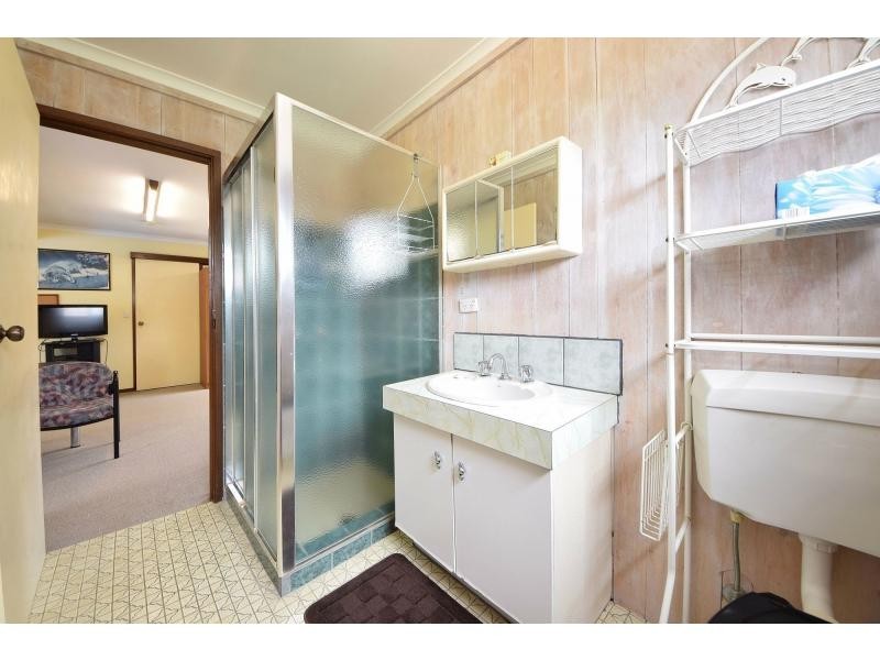 6 Bradley Avenue, Miami QLD 4220