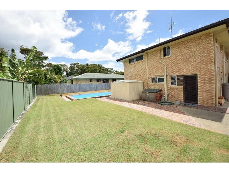 6 Bradley Avenue, Miami QLD 4220