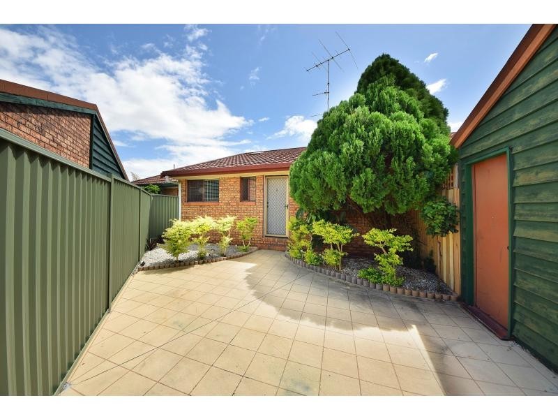 4/7 Sunbird Street, Burleigh Waters QLD 4220