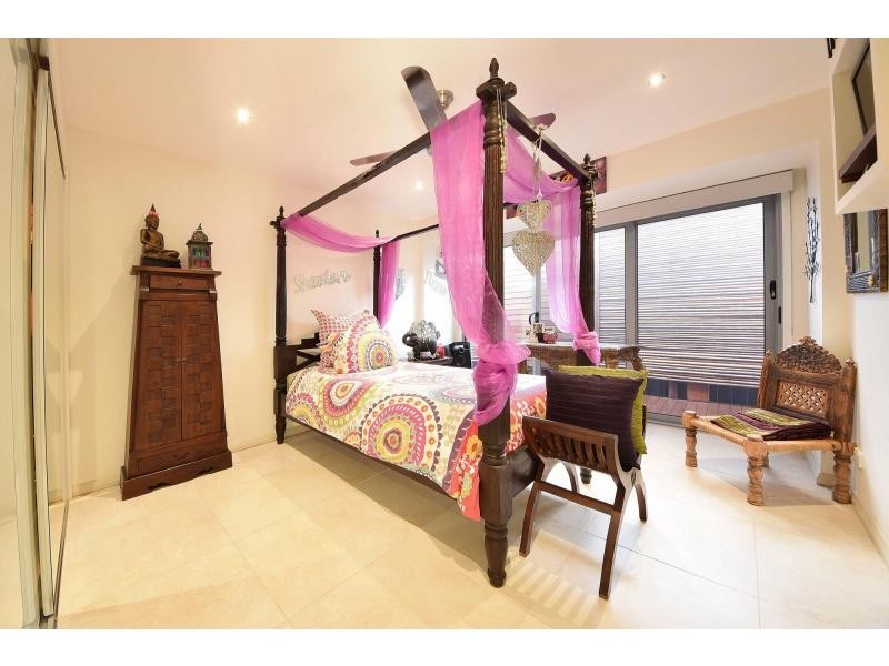 8 Auk Avenue, Burleigh Waters QLD 4220