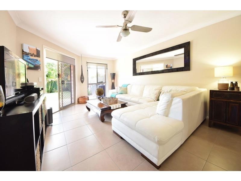 2/55a Mattocks Road, Burleigh Waters QLD 4220